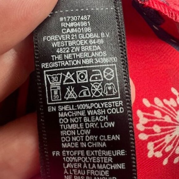 BNWT Forever 21 Flower Top - Picture 4 of 5